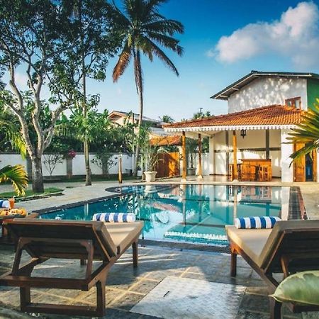 אונה ואטונה Sisikirana Villa מראה חיצוני תמונה