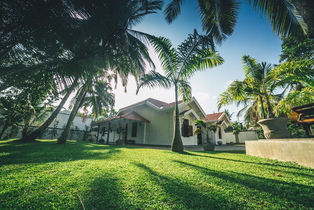אונה ואטונה Sisikirana Villa מראה חיצוני תמונה